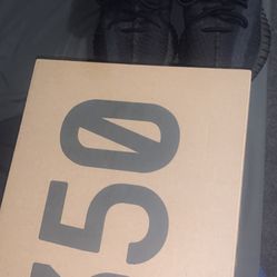 yeezy boost 350 black non reflective