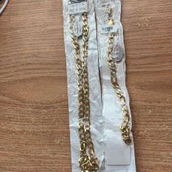 Golden Tone Link Chain Necklace And Bracket Set