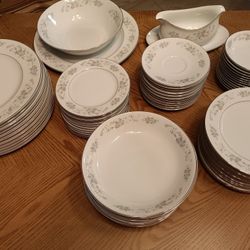 Carlton Japan Corsage 76Pieces China Set 