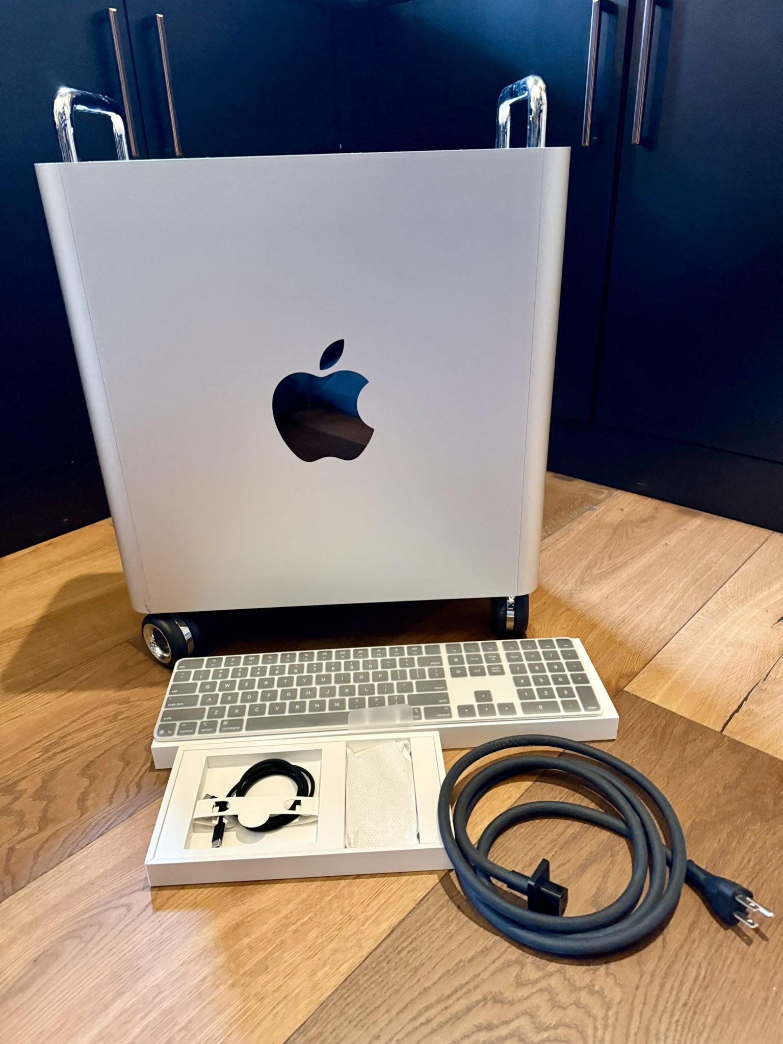 Mac Pro, the "Cheese Grater"! Make me an Offer!