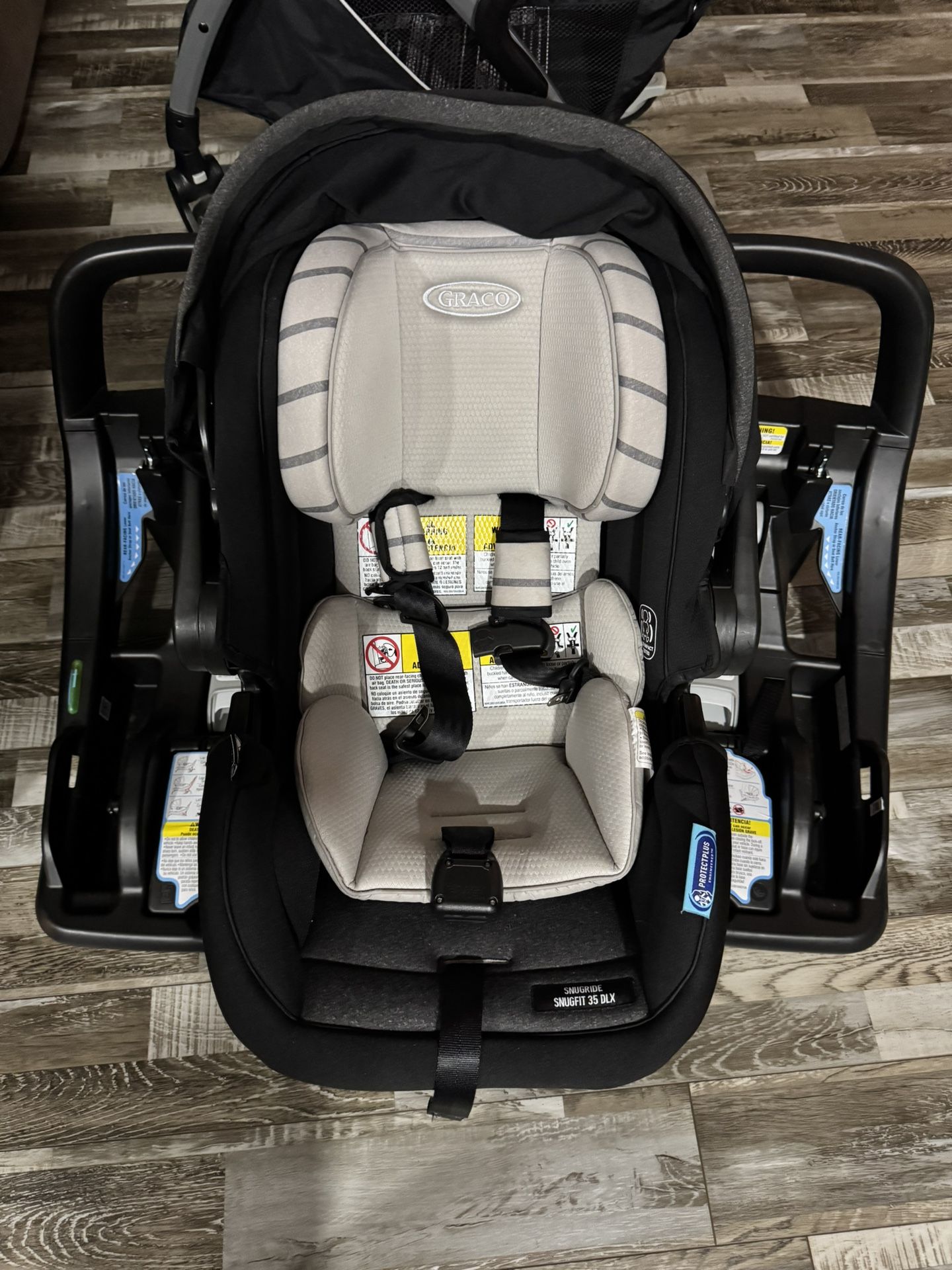 Graco Snug ride snug fit 35 DLX, 2 bases, & Graco Snug Rider Elite stroller