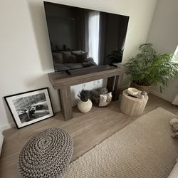 Samsung - 65” Class DU6900 Series Crystal UHD 4K Smart Tizen TV (2024)