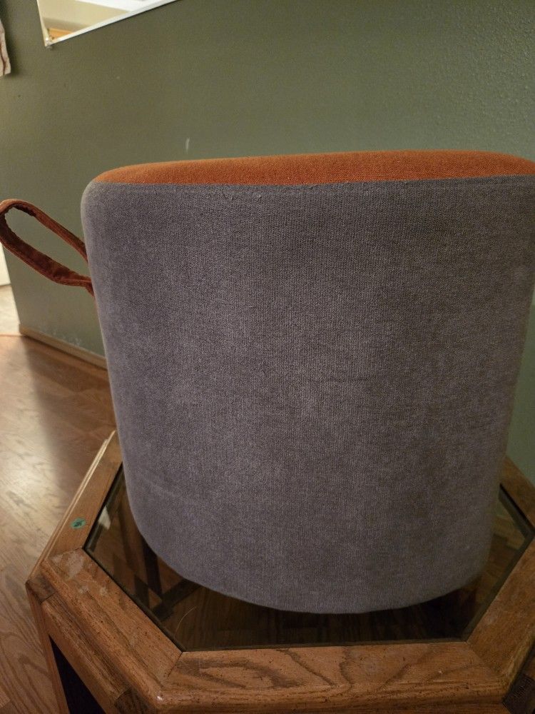 Ottoman with Handle