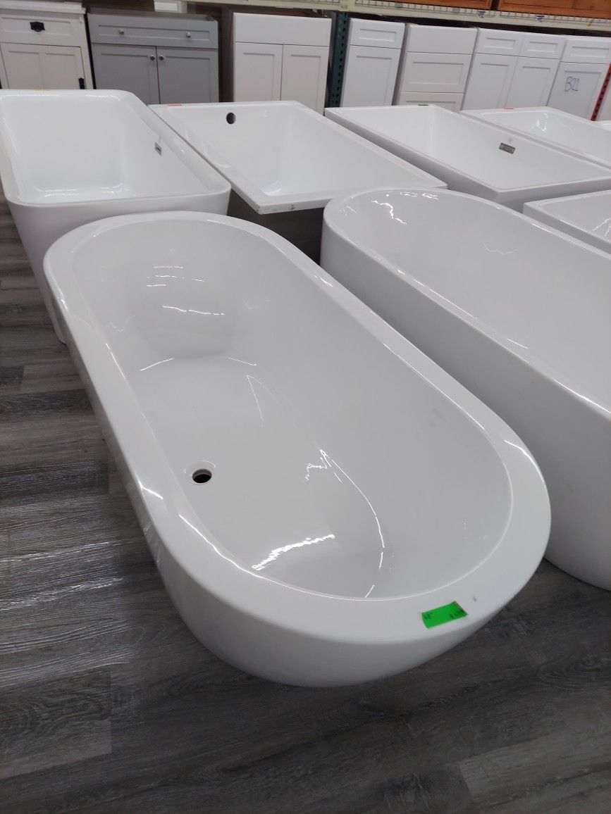 Bathtub 68"