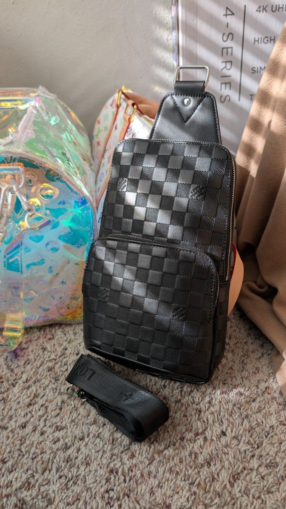 Louis Vuitton Damier Avenue Bag