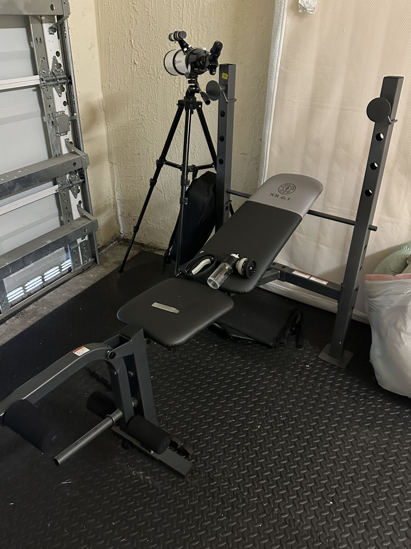 Weight Bench 