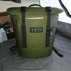 Yeti Backpack M20