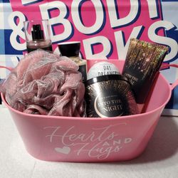 ❤into The Night Bath & Body Works Mother's Gift Basket ❤