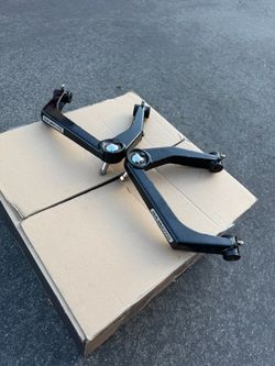 Bajakits 19+ SILVERADO/SIERRA 1500 2WD/4WD STOCK LENGTH UPPER CONTROL ARMS And Front Bora Wheel Spacers High-Grade aluminum made in the