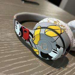 Limited Edition Mickey Mouse Beats Solo 3