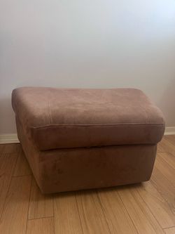 Ottoman with Hidden Storage — Great Condition