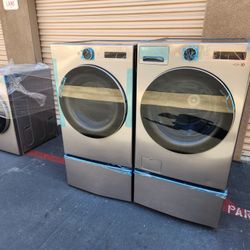 LG Front Load Washer Gas Dryer W Pedestal 