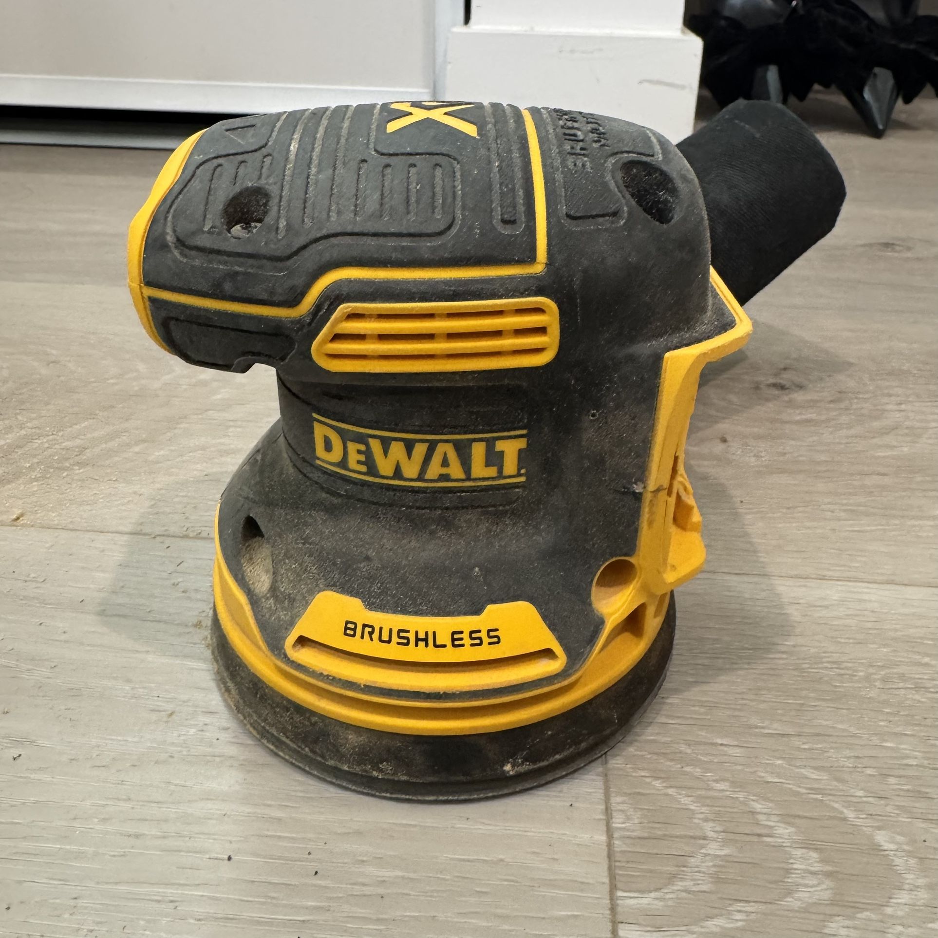 Dewalt 20V Cordless Orbital Sander (Tool Only) – Works Great