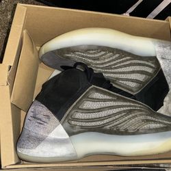 Yeezy QNTM