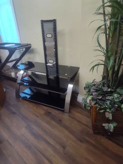 ENTERTAINMENT TABLE, HEAVY THREE SHELF GLASS
