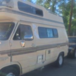 Camper Van  Comfortable And Reasonable 