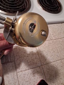Fishing reel