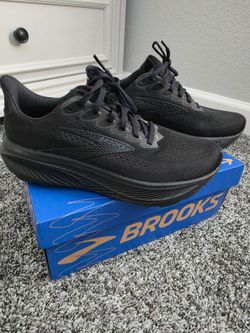Brooks Ghost 17 Black/Black women's 8 wide