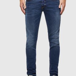 DIESEL SAFADO Slim Straight Men's Blue Jeans - Size W 33 x L 30 Wash 0RZ32. Waist 16.5" (dip), 17" (aligned) across from seam to seam when laying fla