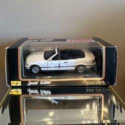 Maisto Special Edition 1:18 scale 1993 BMW 325i Convertible