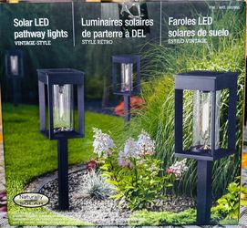 GTX Solar LED Pathway Lights, 4-pack new