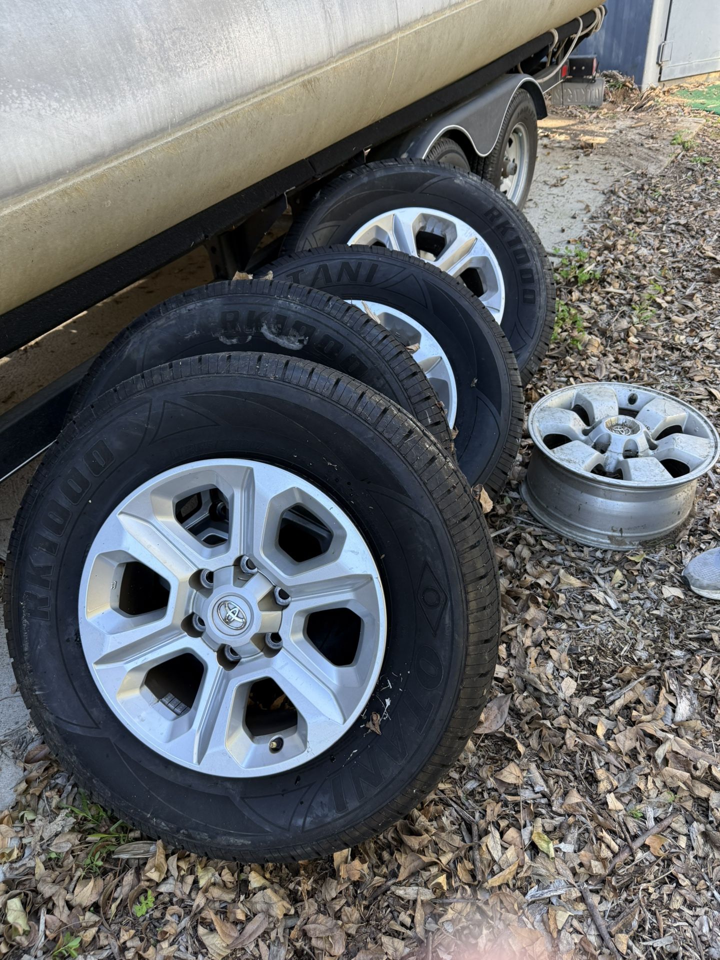 New Tires OTANI brand LT 265–70 R 17 4runner