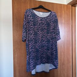 LuLaRoe Asymmetrical Short Sleeve T-shirt 2XL