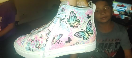 Sketchers girl shoes size 3