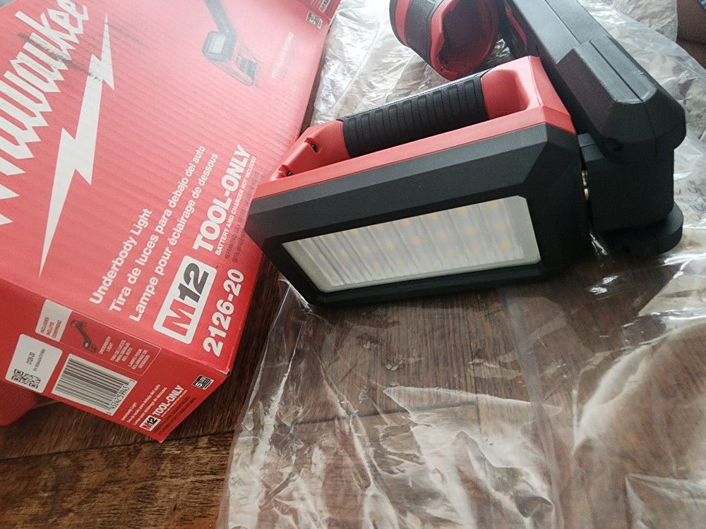 Millwake M12 Under Body Light New In Box $180