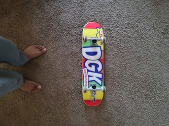 Complete 8.6 Skateboard with Redds Bearings