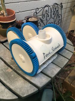 Pool Cleaner Hayward 4 wheeler