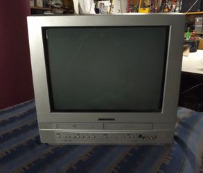 20" SYLVANIA TV/ DVD/VCR combo Crt