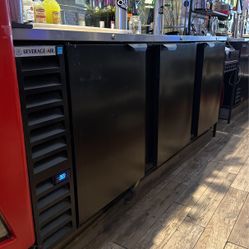 BEVERAGE-AIR KEGERATOR