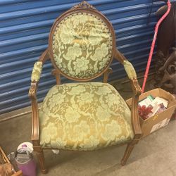 Auntie Chair Needs Some Tlc But Really Good Condition