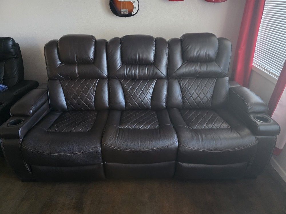 Deluxe Reclining Sofa