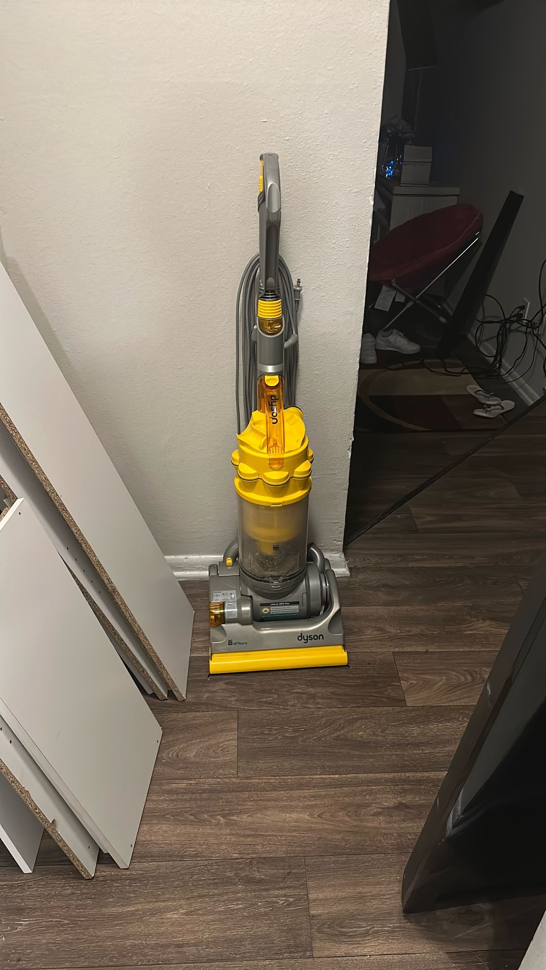 Dyson DC07 Bagless Upright Vacuum Cleaner