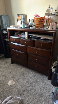 Dresser