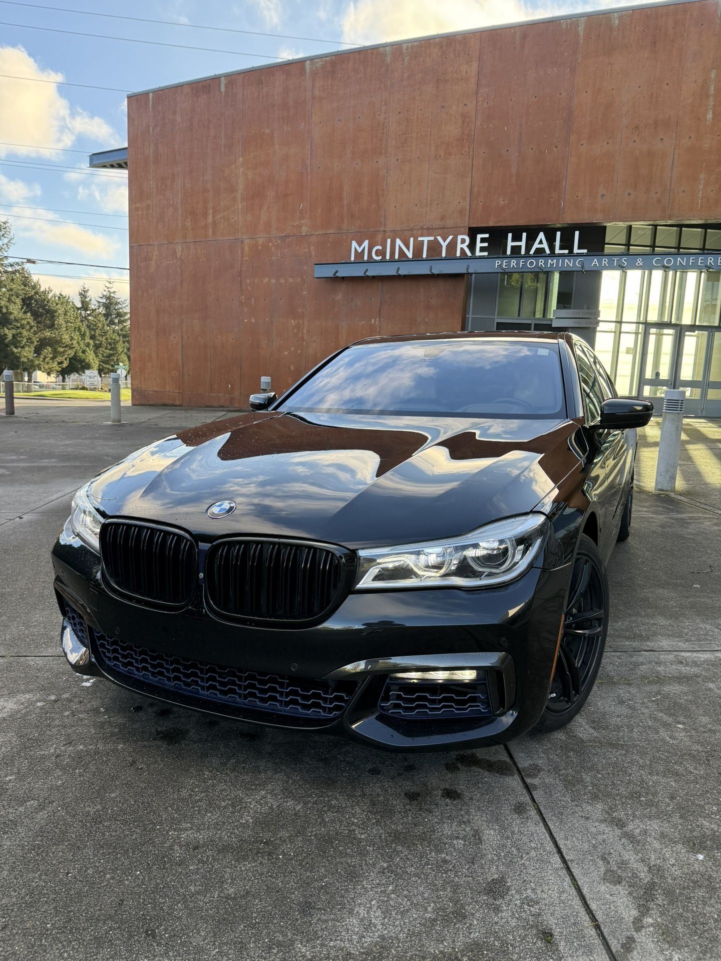 2016 BMW 750i