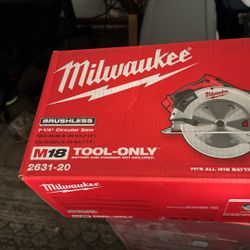 Milwaukee Circular Saw Brushless