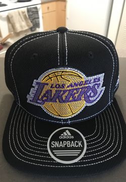 Black lakers snapback