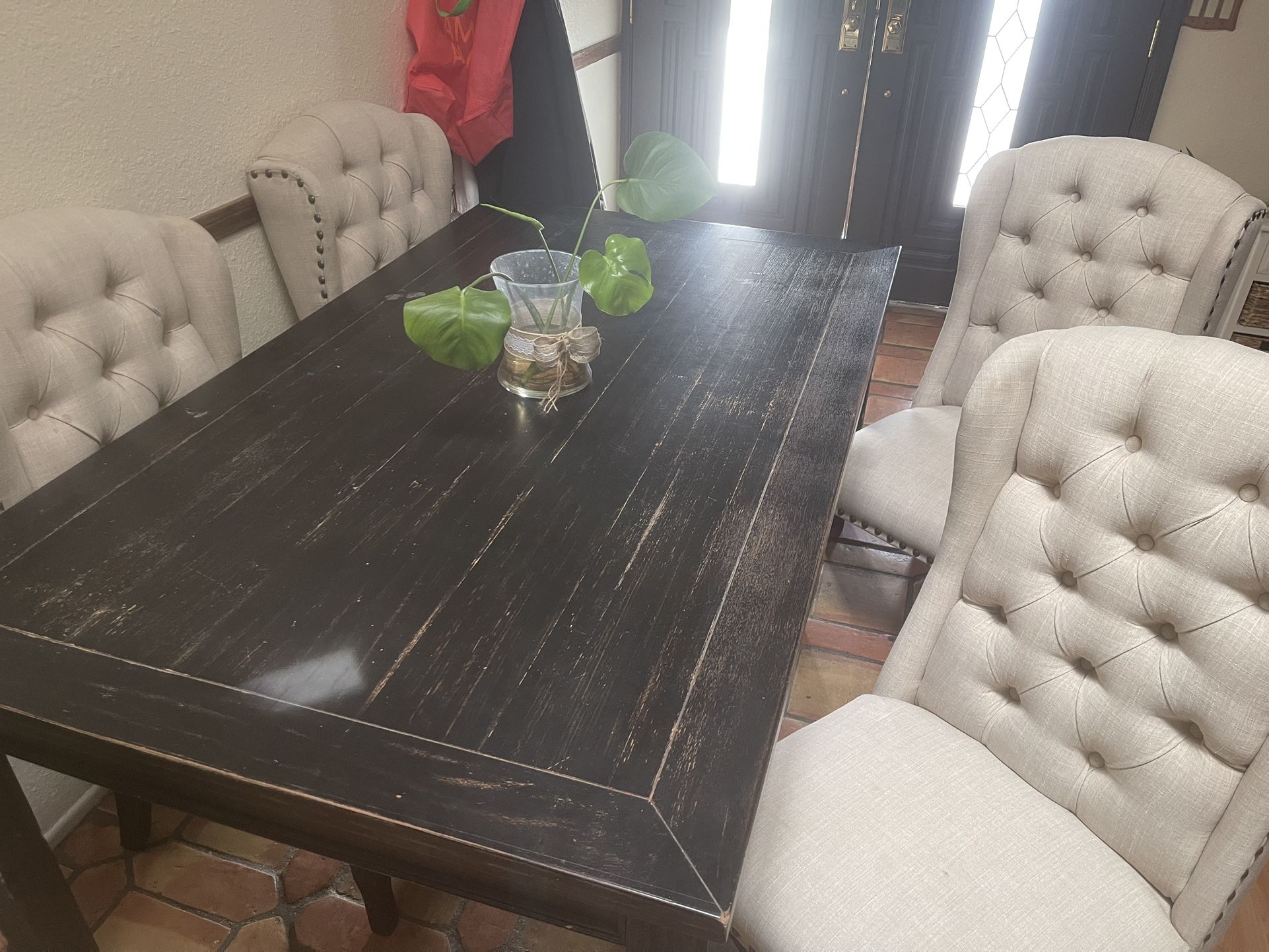 Dining table and 4 chairs