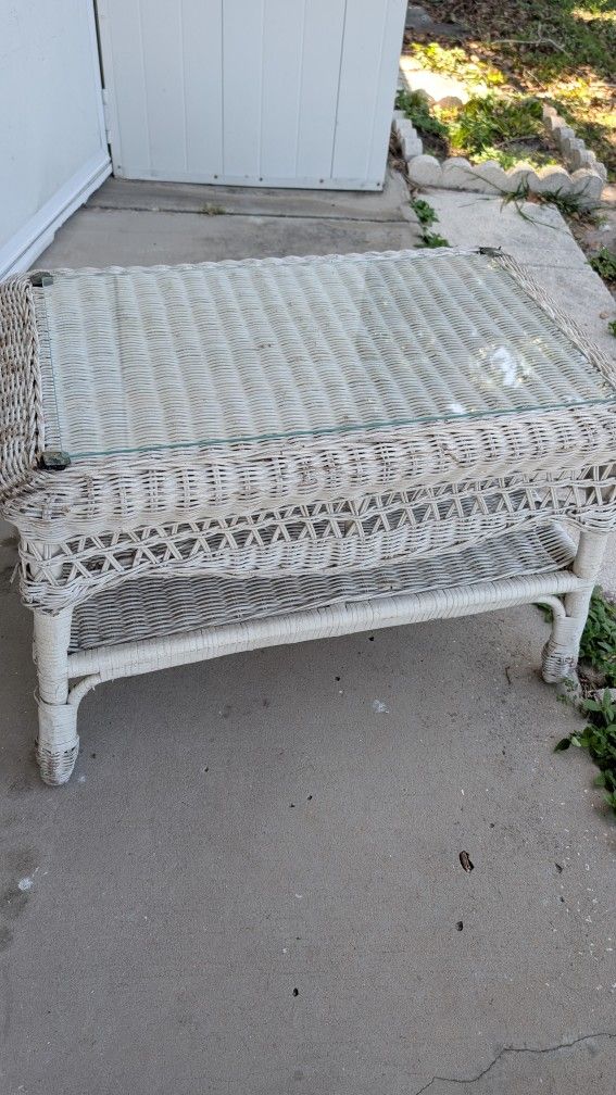 Wicker 3 Piece Set