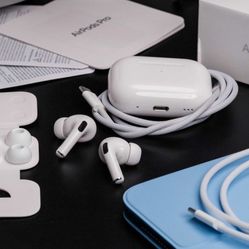 Airpods Pro 2nd Gen USB-C with Wireless Charging Case And Noise Cancellation