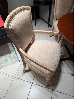 4 Chairs
