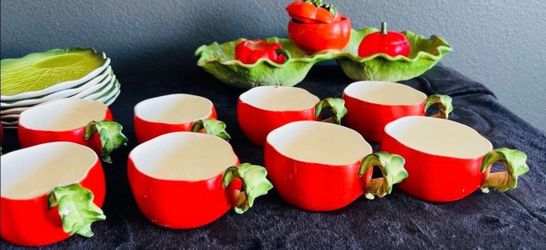 Vintage 1962 Holt Howard Tomato & Lettuce Ware 26-Piece Dinnerware Set Service for 12 Mid Century
