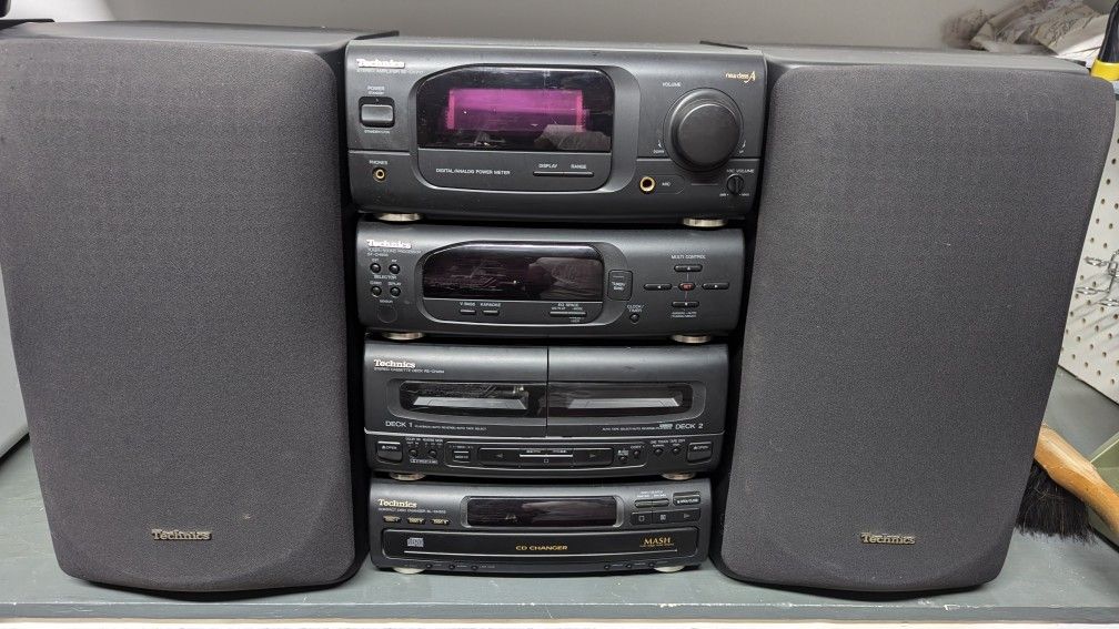 Technics Mini Component SE-CH717 Stereo Amplifier / ST-CH505 Tuner