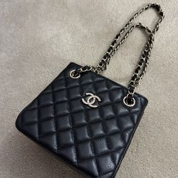 CHANEL classic bucket mini