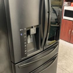 LG Knock Knock Refrigerator 