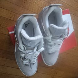 Jordan 4 Frozen Moments 