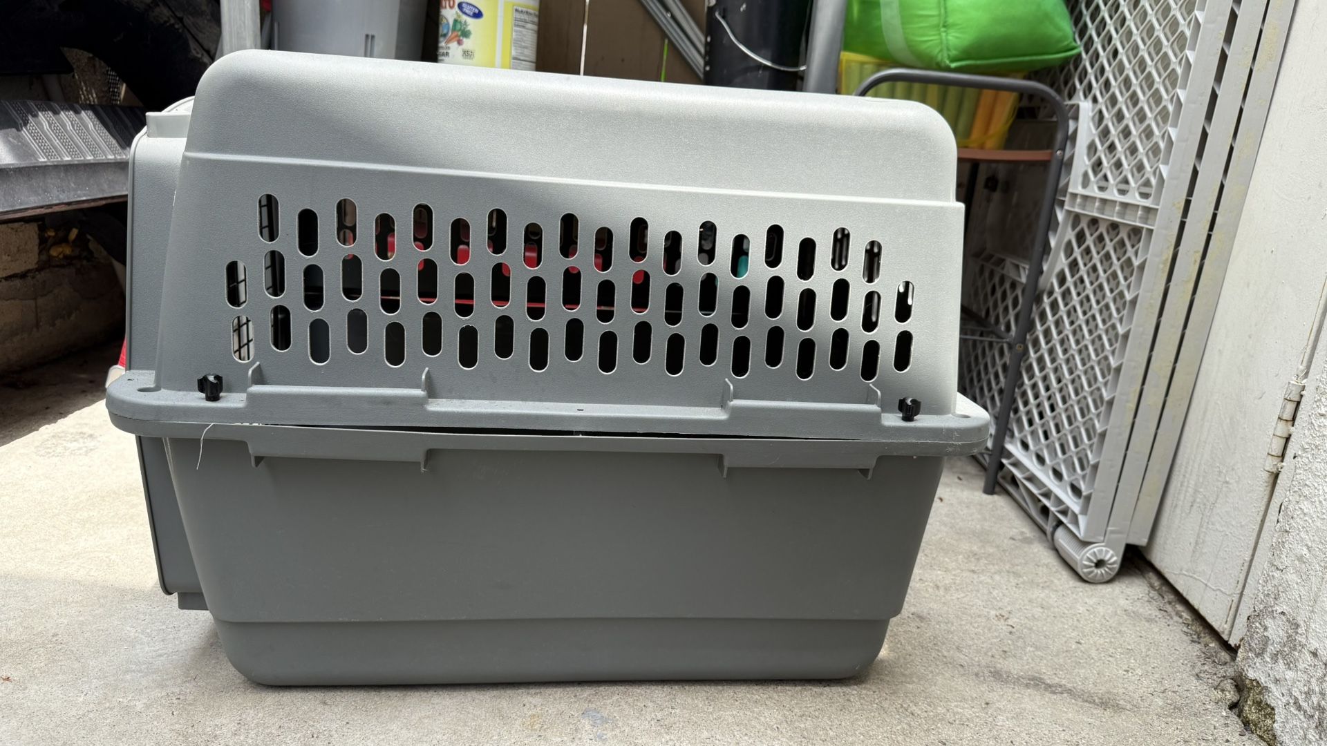 Dog/ Cats Crate Size S/M